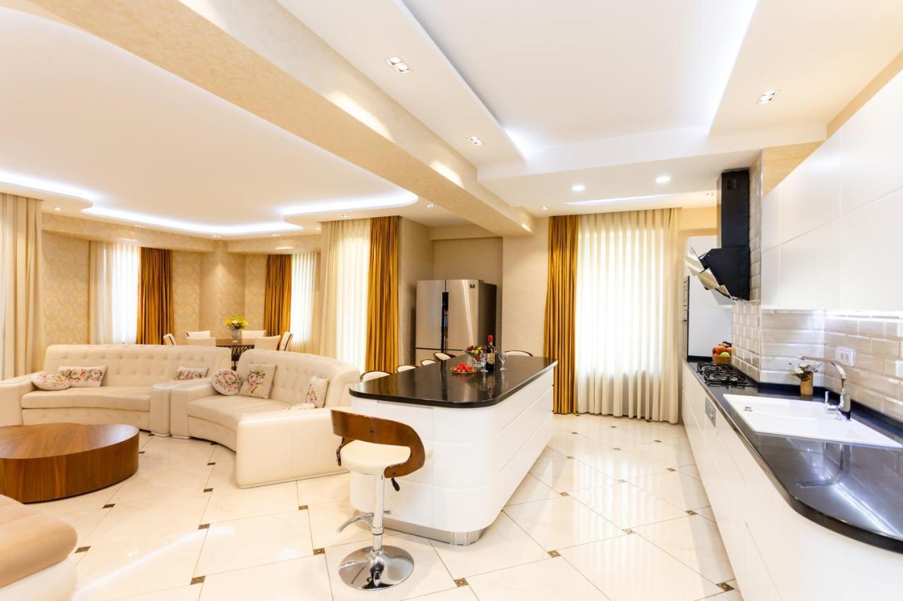 Central Cozy 3Bd-2Bath Apartment Тбилиси Екстериор снимка