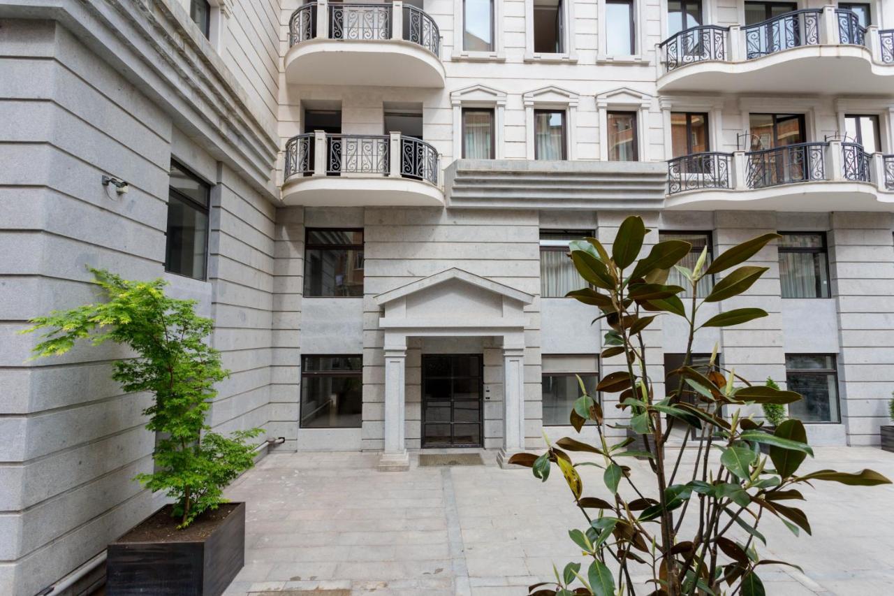 Central Cozy 3Bd-2Bath Apartment Тбилиси Екстериор снимка