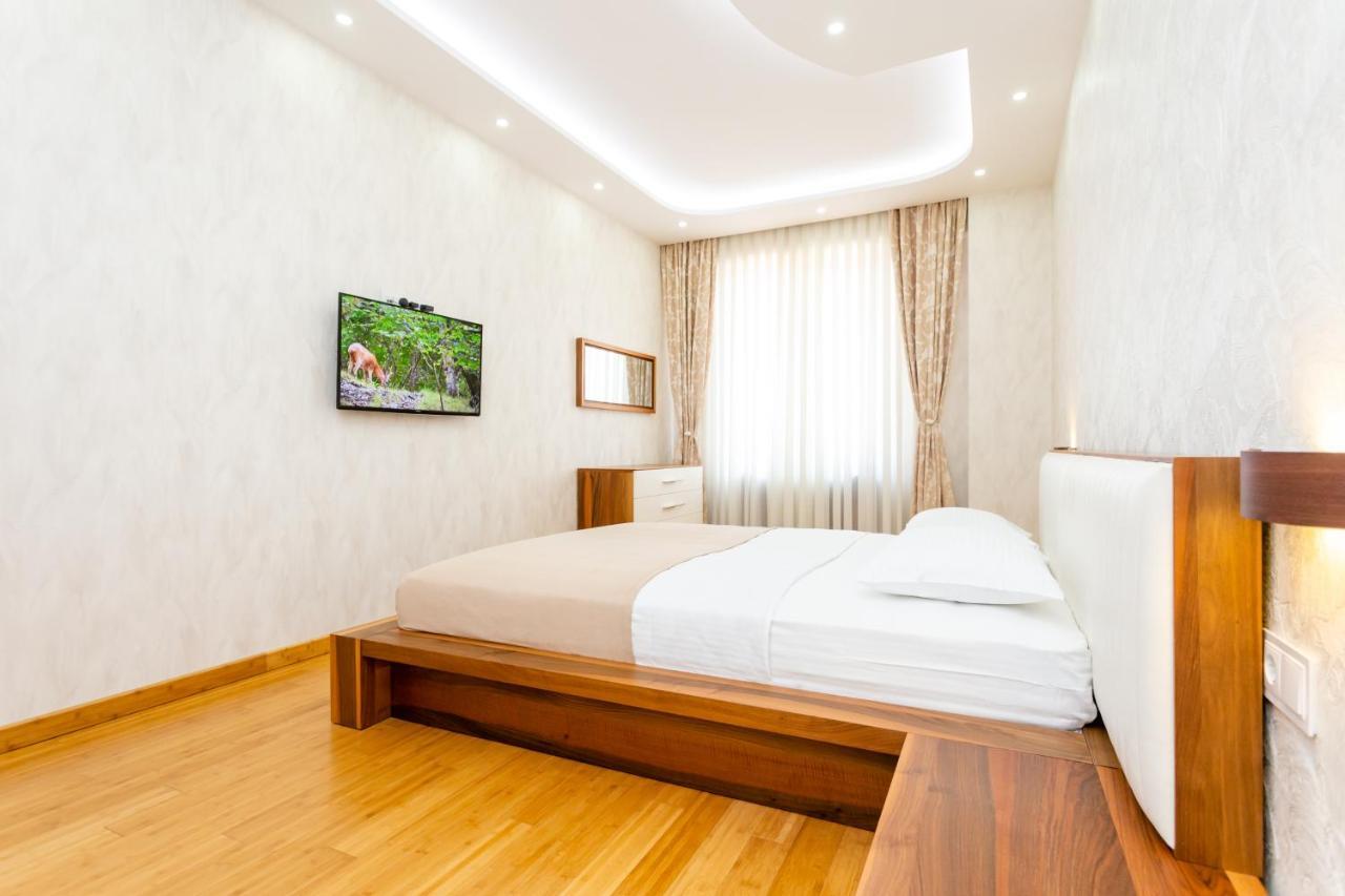 Central Cozy 3Bd-2Bath Apartment Тбилиси Екстериор снимка