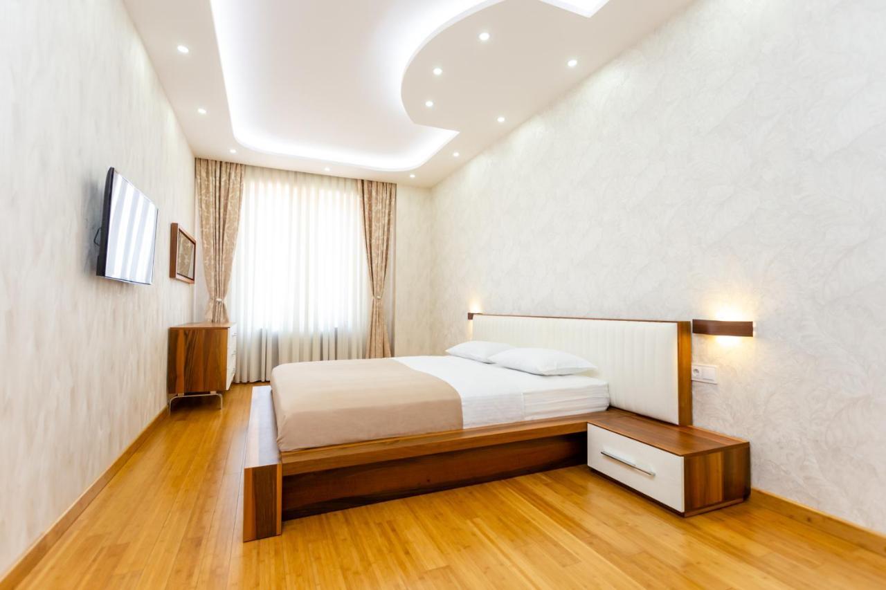 Central Cozy 3Bd-2Bath Apartment Тбилиси Екстериор снимка