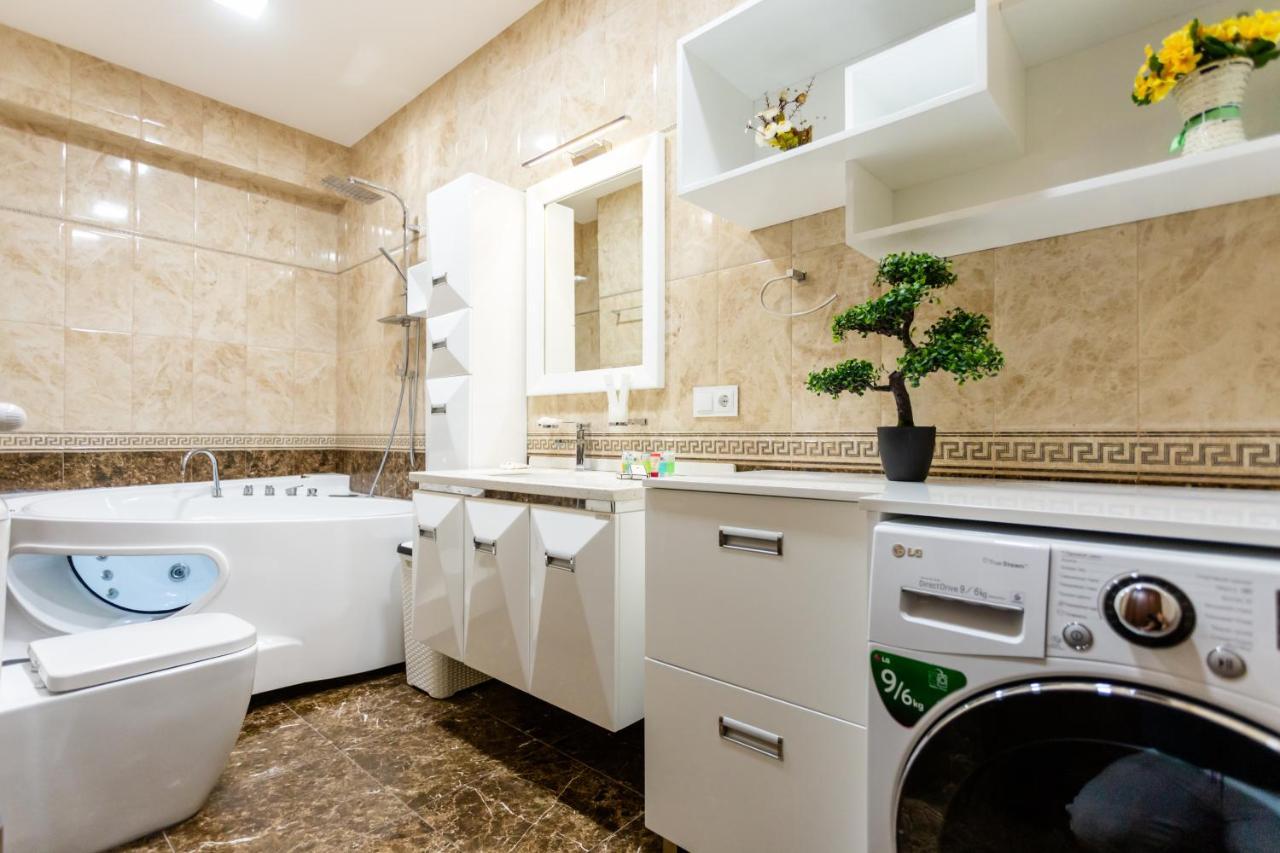 Central Cozy 3Bd-2Bath Apartment Тбилиси Екстериор снимка